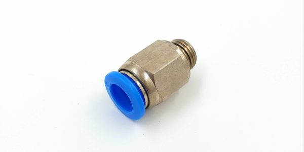 Фитинг прямой Д-6 пластм-мет.(PR-0550)
